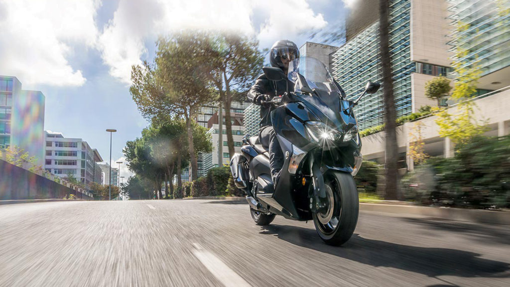 How To Ensure Eye Protection While Riding A Two Wheeler?