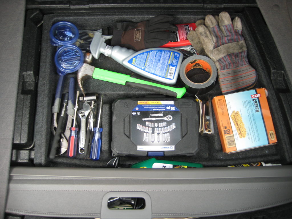 Tools Every Car Owner Must Always Keep In Their Trunk