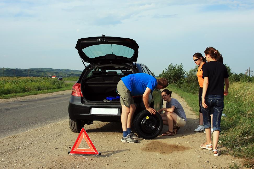 Emergency Roadside Assistance- Why You Should Always Be Prepared